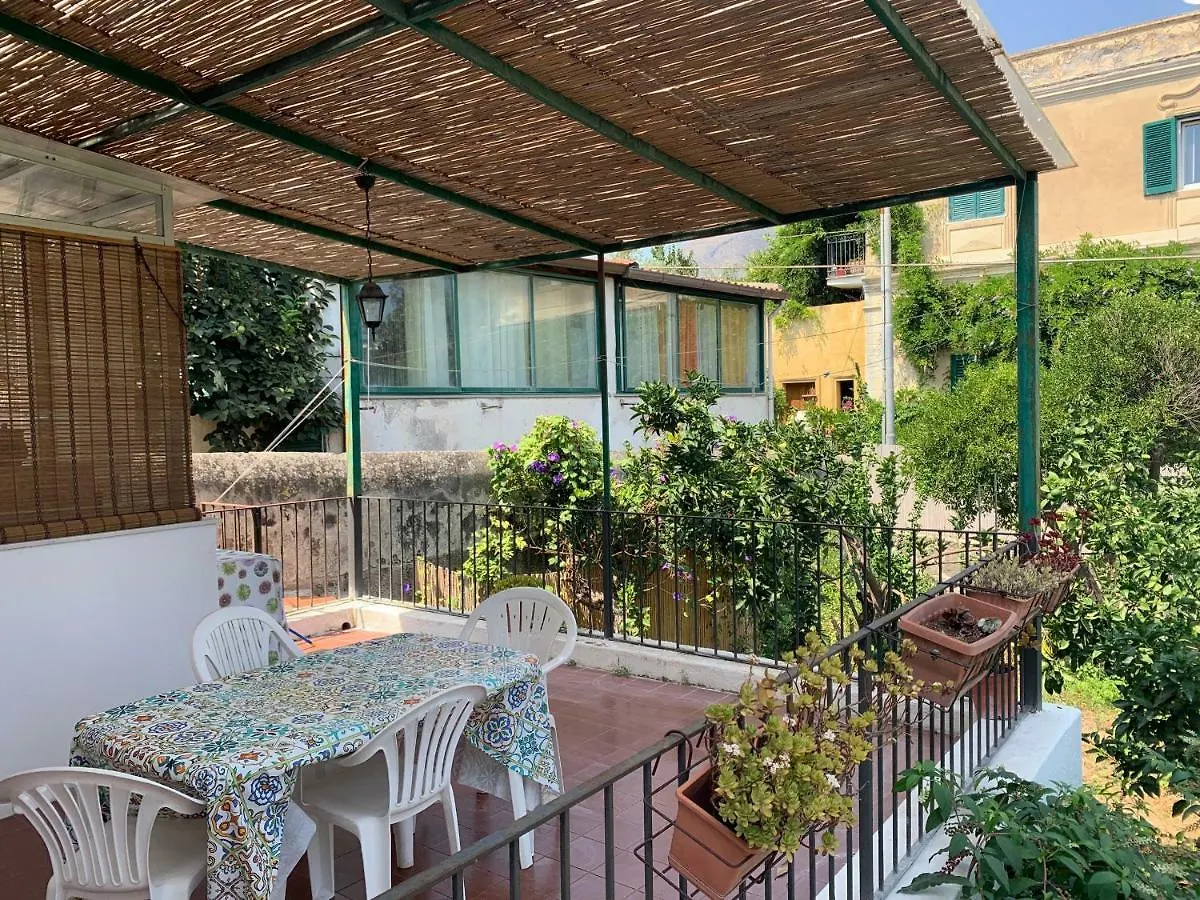شقة Casa Diana Arianna ليباري 0*,